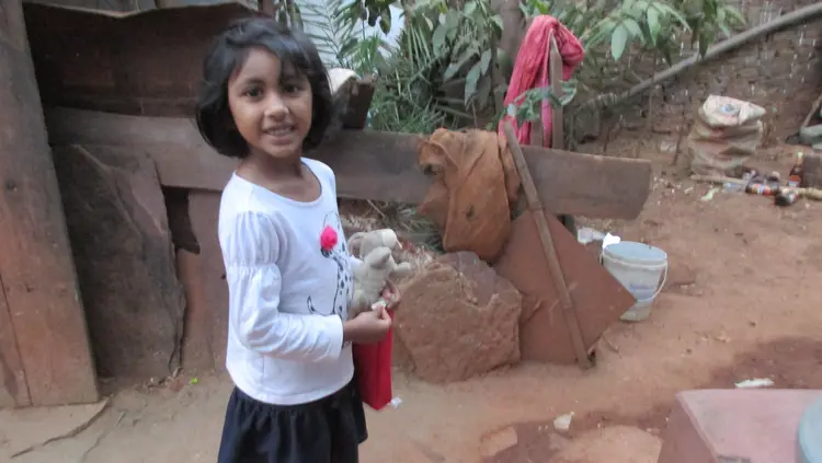 एस्‍तेर गांव ने भुलेसे - Esther visit to Village